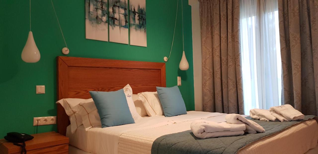 Hatzoudis Luxury Suites Khrysi Ammoudia Eksteriør bilde