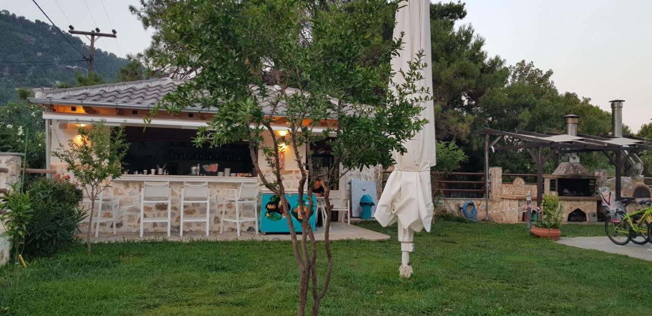 Hatzoudis Luxury Suites Khrysi Ammoudia Eksteriør bilde
