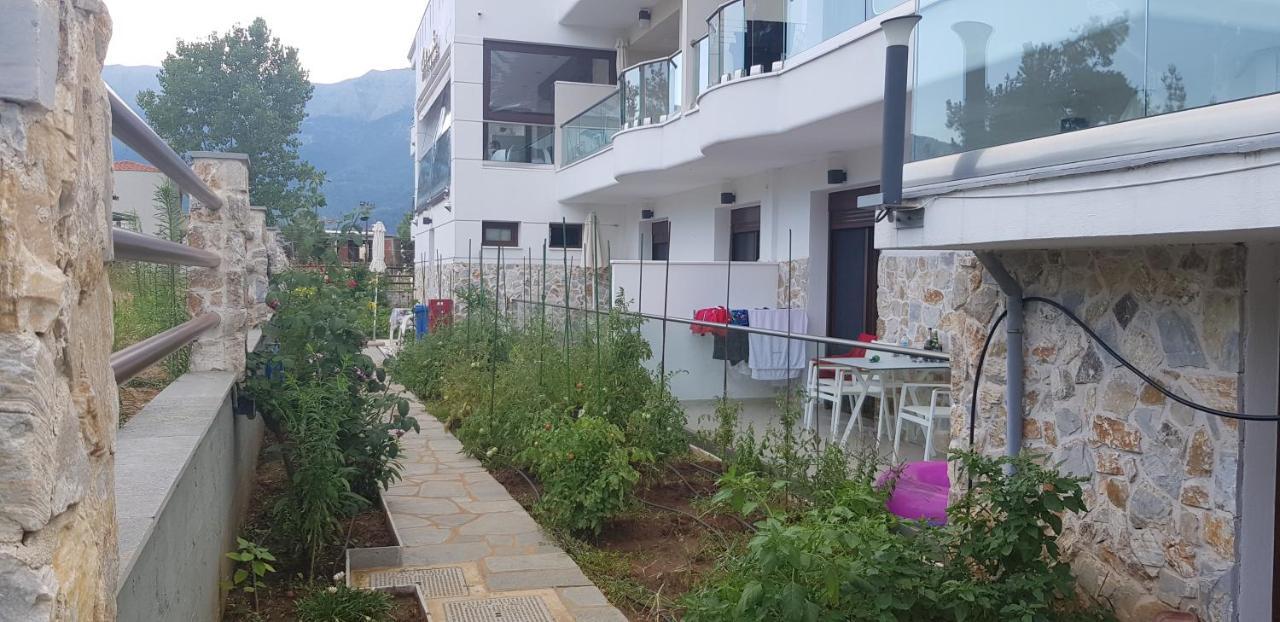 Hatzoudis Luxury Suites Khrysi Ammoudia Eksteriør bilde