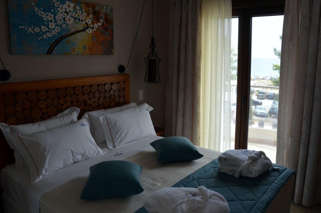 Hatzoudis Luxury Suites Khrysi Ammoudia Eksteriør bilde
