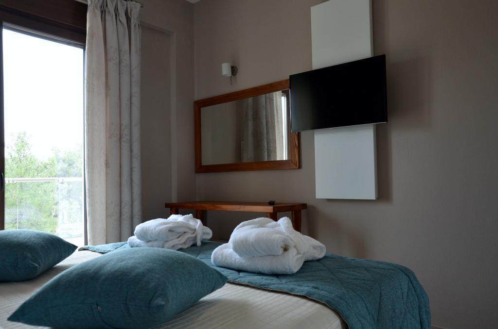 Hatzoudis Luxury Suites Khrysi Ammoudia Eksteriør bilde